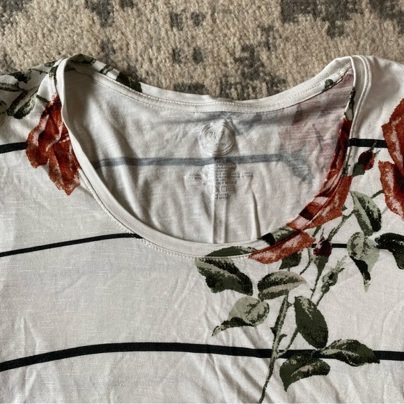 Maurices White & Floral & Striped Print 3/4 Sleeve Blouse Size Medium - Picture 7 of 9